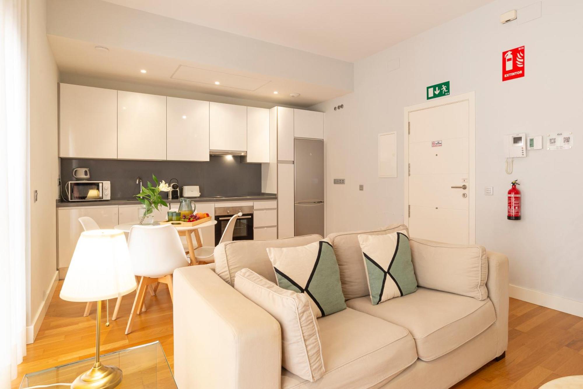 Souviron & Old Town By Ele Apartments Malaga Exterior photo